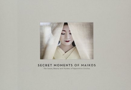 Secret Moments of Maikos